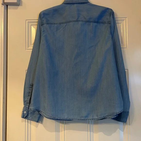 Crown & Ivy Light Blue Casual Button Down Shirt - Picture 2 of 3